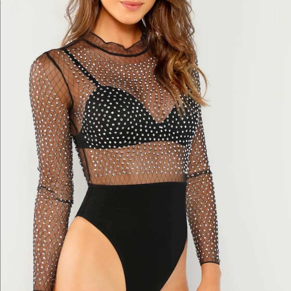 ‫Frill Neck Semi Sheer Bodysuit Without Bra